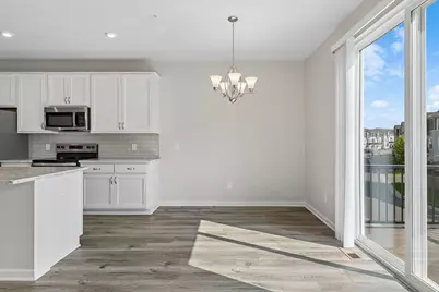 2193 Gateway Curve, North Saint Paul, MN 55109 - Photo 9