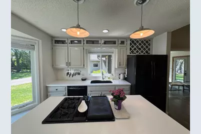 5551 Brickstone Court, Shoreview, MN 55126 - Photo 13
