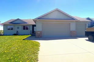 428 6th Ct SE, Dover, MN 55929 - Photo 1