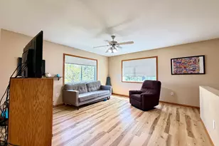 2518 Minnesota Ave NW, Bemidji, MN 56601 - Photo 9
