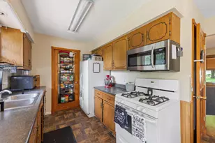 1401 Summer Ln, Faribault, MN 55021 - Photo 11