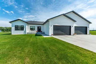 1426 Summerwood Trail W, Dilworth, MN 56529 - Photo 7