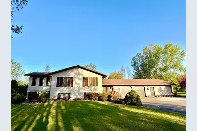 101 17th Avenue NE, Roseau, MN 56751 - Photo 1
