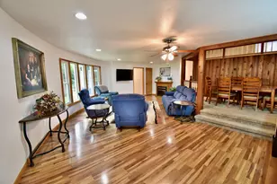 19093 610th Ave, Litchfield, MN 55355 - Photo 9