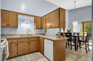 7654 12th St N, Oakdale, MN 55128 - Photo 11