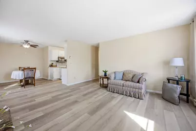 341 Prairiewood Circle S #208, Fargo,  58103 - Photo 5