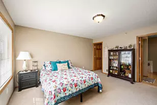 9651 Belmont Ln, Eden Prairie, MN 55347 - Photo 13