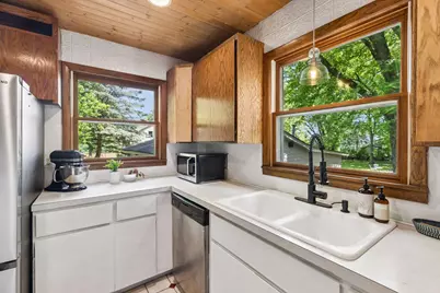 9883 Brookview Road, Woodbury, MN 55125 - Photo 9