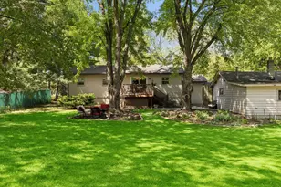9883 Brookview Rd, Woodbury, MN 55125 - Photo 33