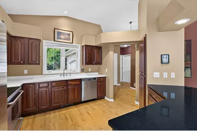 13364 Hummingbird Drive, Apple Valley, MN 55124 - Photo 7