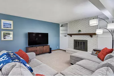 5590 Matterhorn Drive NE, Fridley, MN 55432 - Photo 33