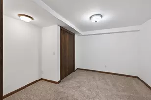 5590 Matterhorn Dr NE, Fridley, MN 55432 - Photo 39