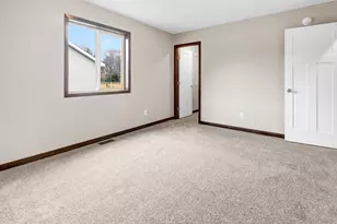 2582 Topaz St, Saint Augusta, MN 56301 - Photo 13