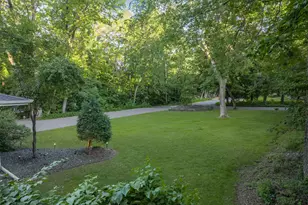 18150 Honeysuckle Ln, Wayzata, MN 55391 - Photo 47