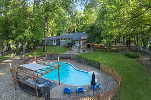18150 Honeysuckle Ln, Wayzata, MN 55391 - Photo 7
