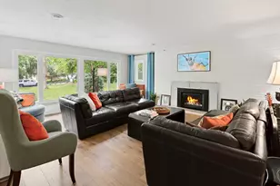 18150 Honeysuckle Ln, Wayzata, MN 55391 - Photo 15