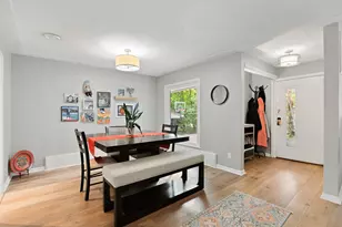 18150 Honeysuckle Ln, Wayzata, MN 55391 - Photo 11