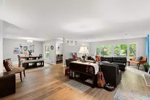 18150 Honeysuckle Ln, Wayzata, MN 55391 - Photo 15