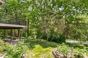 9708 Mill Creek Dr, Eden Prairie, MN 55347 - Photo 3