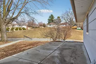 8912 Tretbaugh Dr, Bloomington, MN 55431 - Photo 51