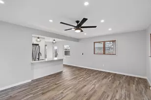 8912 Tretbaugh Dr, Bloomington, MN 55431 - Photo 11