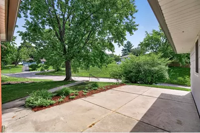 8912 Tretbaugh Drive, Bloomington, MN 55431 - Photo 45