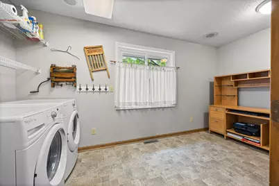 4150 Columbine Court, Vadnais Heights, MN 55127 - Photo 25
