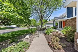 4150 Columbine Ct, Vadnais Heights, MN 55127 - Photo 5