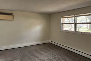 1738 Hawthorne Ave E, Saint Paul, MN 55106 - Photo 3
