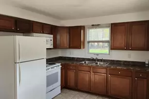 1738 Hawthorne Ave E, Saint Paul, MN 55106 - Photo 5