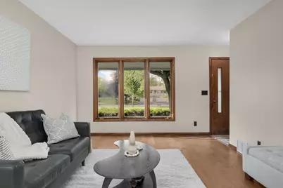 131 Windsor Court, New Brighton, MN 55112 - Photo 3
