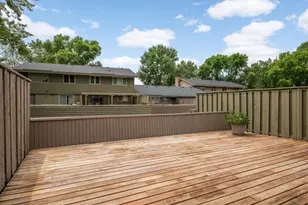131 Windsor Ct, New Brighton, MN 55112 - Photo 11