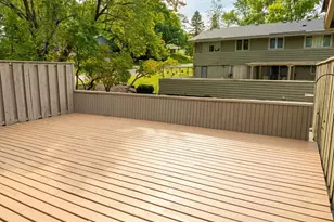 131 Windsor Ct, New Brighton, MN 55112 - Photo 5