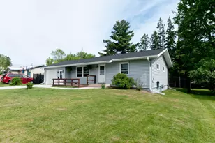 125 W Monroe Ave, Barron, WI 54812 - Photo 3