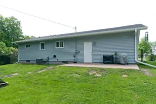 125 W Monroe Ave, Barron, WI 54812 - Photo 5