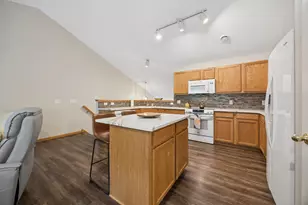 210 Heritage Ln, Circle Pines, MN 55014 - Photo 3
