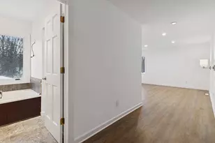 13124 April Ln, Minnetonka, MN 55305 - Photo 27