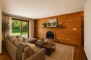 8104 Dakota Ln, Chanhassen, MN 55317 - Photo 5