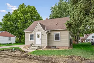 213 Queen Ave NW, Silver Lake, MN 55381 - Photo 3