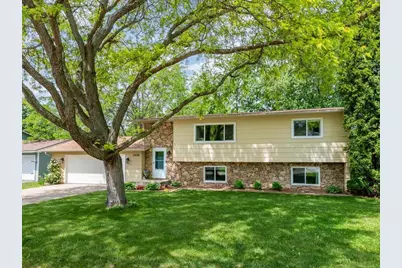112316 Baxter Court, Chaska, MN 55318 - Photo 1