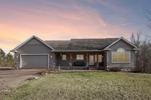 17489 Pleasant Valley Rd, Shafer, MN 55074 - Photo 3