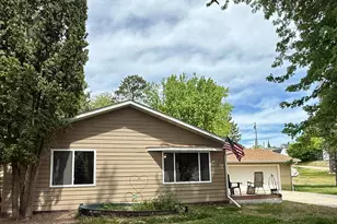 1025 SW 5th St, Grand Rapids, MN 55744 - Photo 25