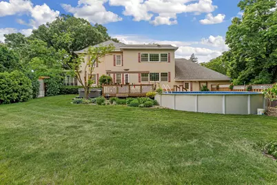 821 E Elm Avenue, Waseca, MN 56093 - Photo 3