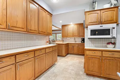 821 E Elm Avenue, Waseca, MN 56093 - Photo 21