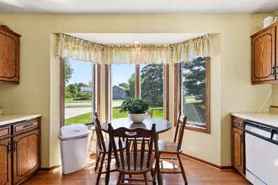 7628 Stillwater Boulevard North Boulevard N, Oakdale, MN 55128 - Photo 9