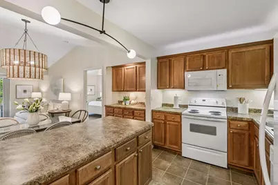 1350 Douglas Drive N #309, Golden Valley, MN 55422 - Photo 13