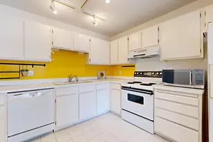 210 W Grant St, Minneapolis, MN 55403 - Photo 5