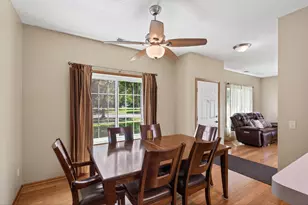 1370 Preston Ln, Shakopee, MN 55379 - Photo 7