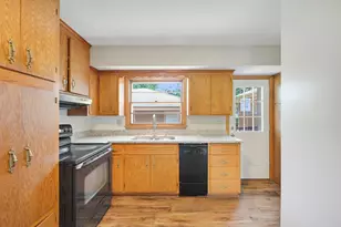 4418 65th Ave N, Brooklyn Center, MN 55429 - Photo 7