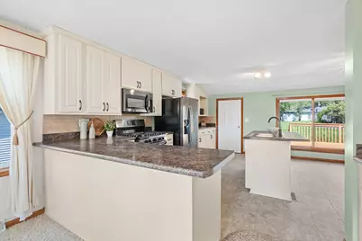 30325 Elm Street, Lindstrom, MN 55045 - Photo 15